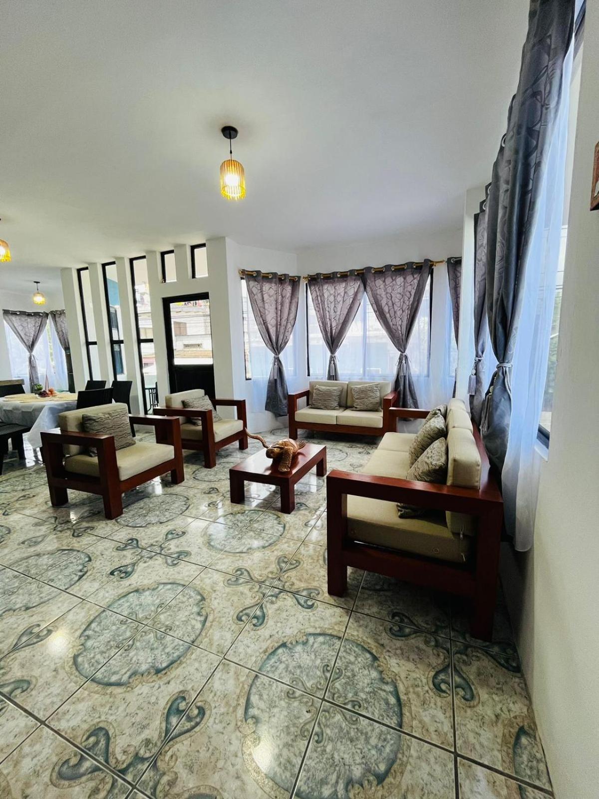 Apartment Familiar Talo Puerto Ayora (Galapagos Islands)
